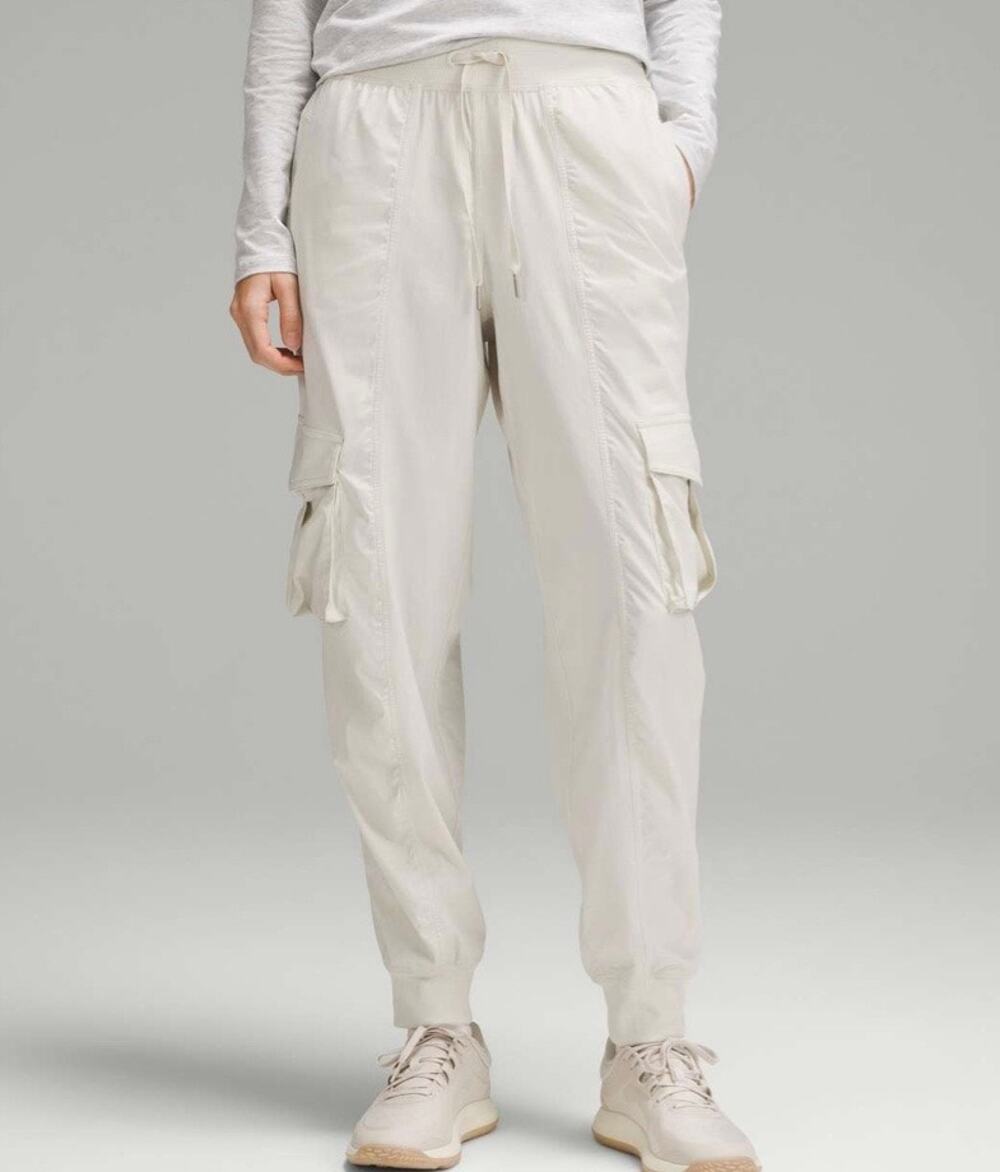 Lululemon Dance Studio Relaxed Fit Mid Rise Cargo Joggers Women's Small Cream